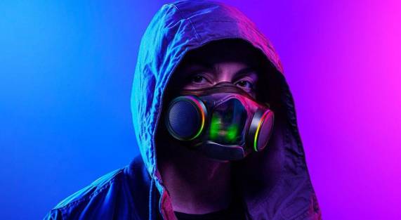بررسی Razer Zephyr ماسکی خارج از زمان